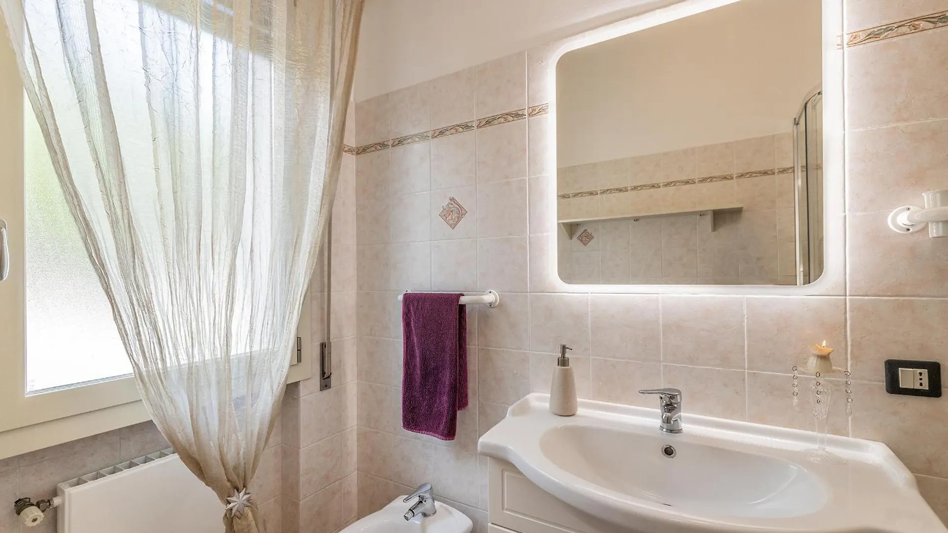 La Casa Nel Blu 0*, Finale Ligure Italy