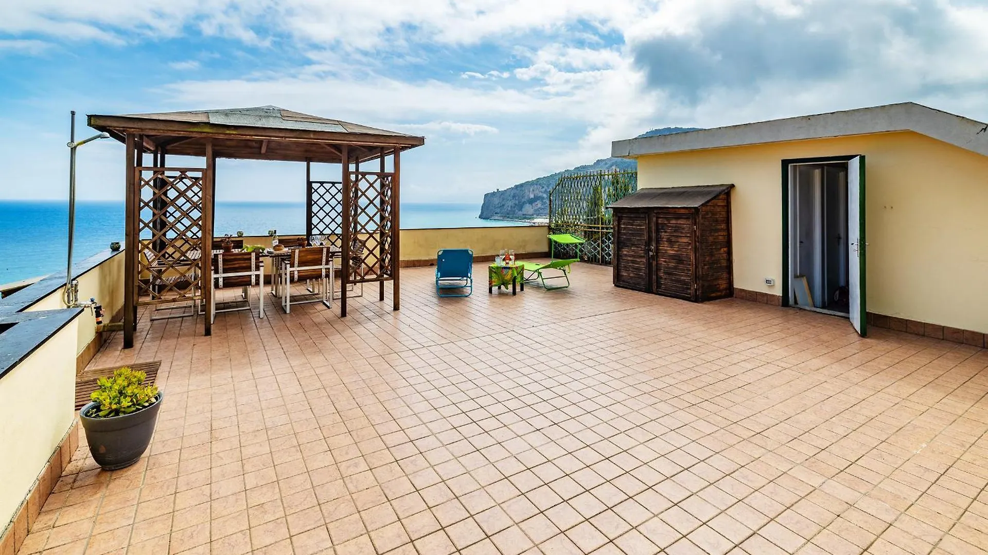 La Casa Nel Blu Italy